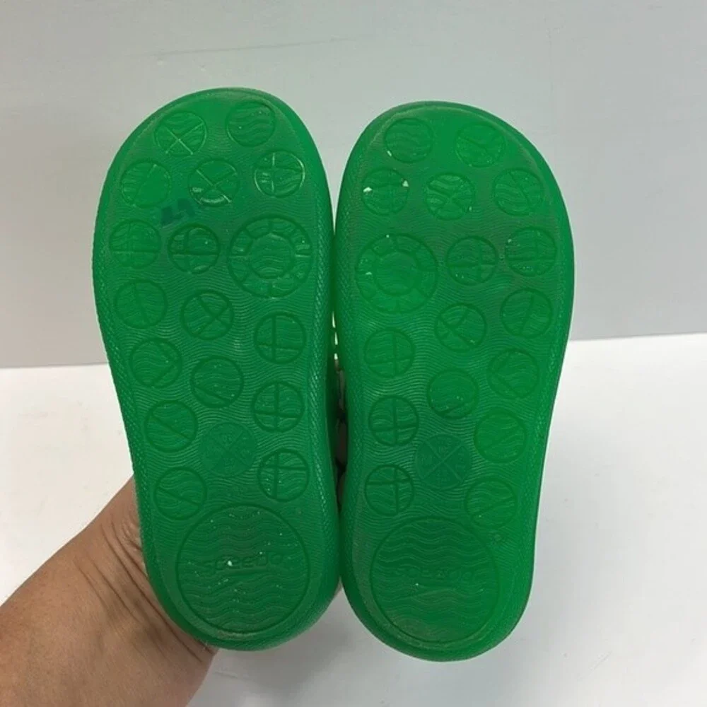Speedo Green Jelly Boys Kids Size M 7-8 Water Shoes Slip On